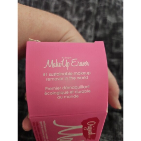 MakeUp Eraser Makeup Remover Cloth, Original Pink - RTP01 - Picture 5 of 8